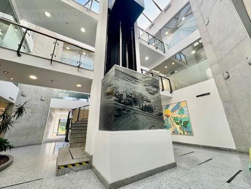 Edificio De Oficinas Lomas De San Isidro