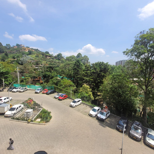 Apartamento En Venta La Estrella Antioquia, Colegio Canadiense