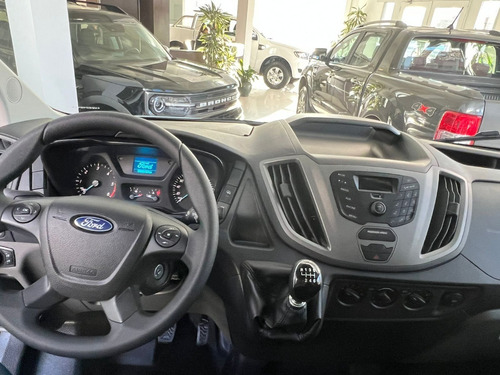 Imagen 17 de 20 de Ford Transit Furgon Medio Techo Elevado