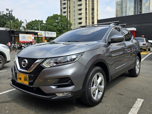 Nissan Qashqai Sense connect AT