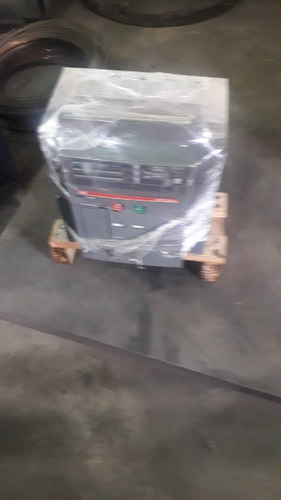 Breaker Abb 2000 Amperios 600v Motorizado Caja Moldeada