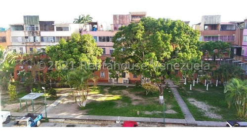 Imagen 17 de 30 de Apartamentos En Venta Almarriera Cabudare 22-11831 +m