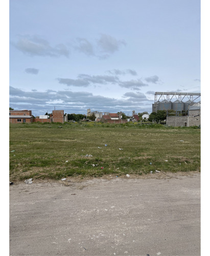 Terreno En Quequen Sobre Calle 523 Y 526