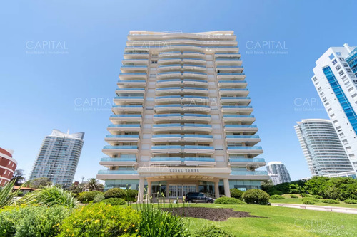 Apartamento En Excelente Torre Frente A Playa Mansa En Parada 5. Vista Plena Al Mar E Isla De Gorriti