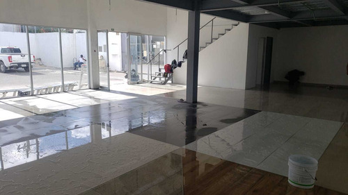 Imagen 2 de 13 de Bodega Con Oficina Y Seguridad 24/7 220 M² Av Colosio Cancún
