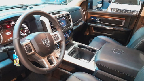 Imagen 5 de 25 de Ram 1500 Laramie 5.7 V8 At8 2022