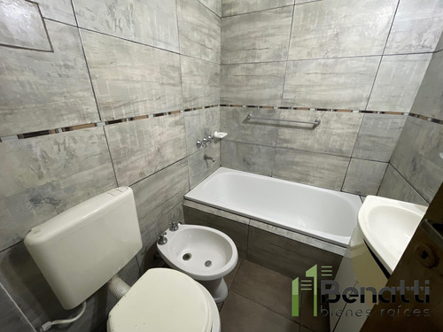 Imagen 12 de 15 de Departamento 2 Ambientes Con Ascensor Y Con Excelente Ubicac