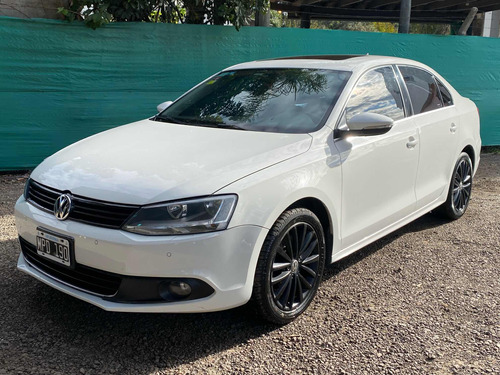 Volkswagen Vento 2.0 Sportline Tsi 200cv Bi-xenon Dsg