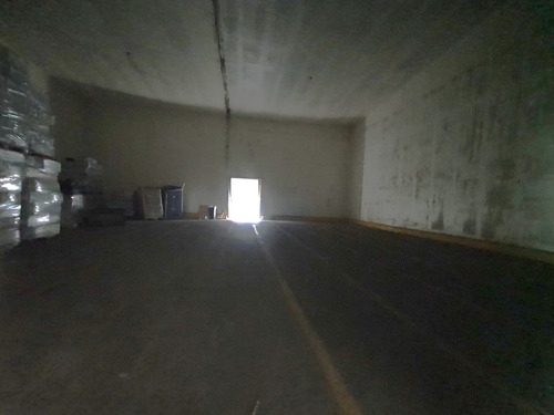 Frigorifico, Bodega Y Oficinas