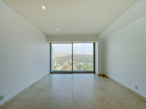 130 M. 2 A 3 Recamaras, Balcón Con Vista Increíble, 3 Baños, 2 Cajones De Estacionamiento, Gimnasio Y Alberca