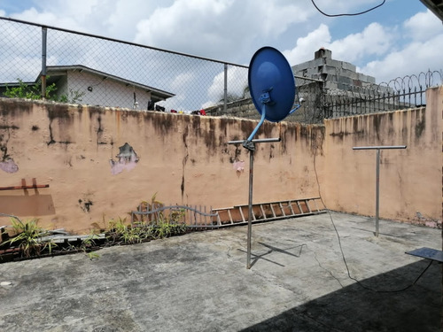 Venta De Hermosa Y Acogedora Casa En Jardines De Sevilla