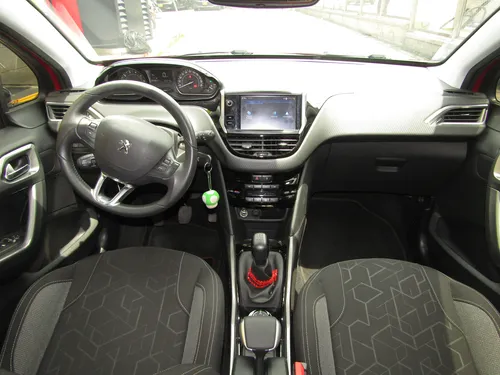 Peugeot 2008 1.2 Francesa Allure Mt