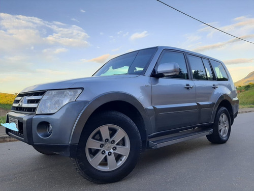 Mitsubishi Pajero Full