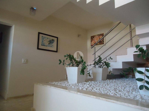 Imagem 9 de 30 de Casa Residencial Com 7 Dormitórios, 3 Suítes E 5 Vagas, Coqueiros, Florianópolis - . - Ca0210