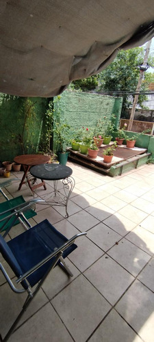 Casa En  Planta Alta Barrio Parque. Patio. Terraza. 1 Dormitorio