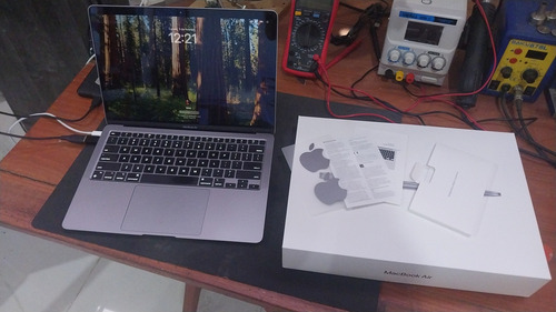 Apple Macbook Air 2020 M1 , No Acer Asus Hp Lenovo Gris
