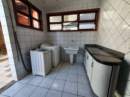 Imagem 22 de 24 de Casa De Dois Pavimentos Com Excelente Planta Em Num Dos Bairros Mais Tranquilos De Vitória - Es - So0002_imv