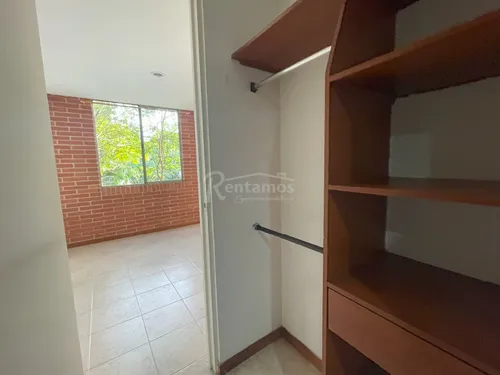Apartamento En Arriendo En Loma Del Escobero. Cod A776171