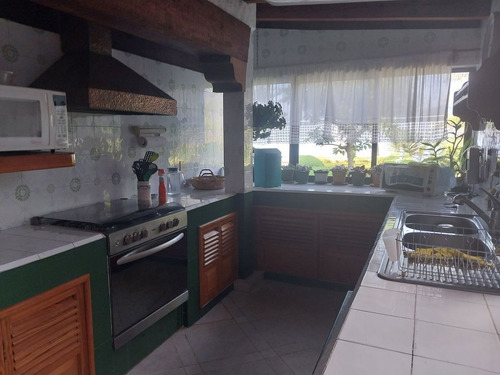 Casa En Venta En Valle De Bravo En Fracc. La Peña