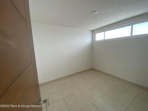Casa En Venta En San Salvador Tizatlalli Metepec Gis 24-1102