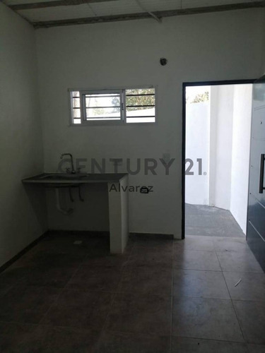 Imagen 13 de 18 de 73 Y 152, Los Hornos- Complejo De 9 Departamentos En Venta .