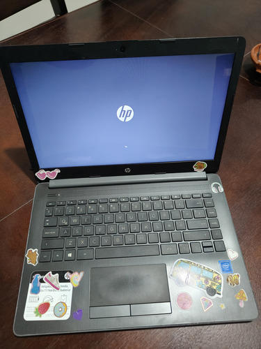 Laptop Hp 14-ck0007la 8gb Ram 240ssd Funcionando Bien. Gris (Usado)