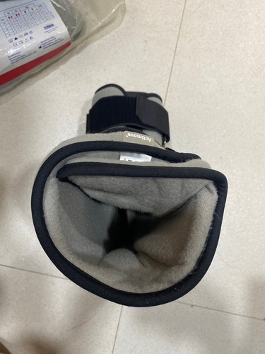 Férula De Tobillo Tipo Bota Inmovilizadora Usada