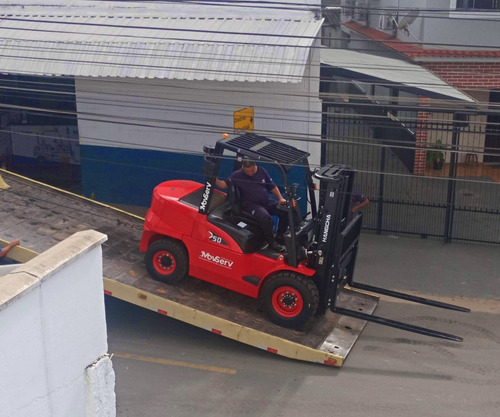 Baixamos O Preço!!! Empilhadeira 5 Toneladas À Diesel