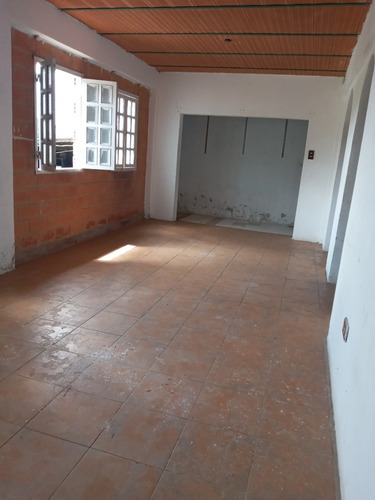Imagen 13 de 15 de Grupo Inmobiliario Acres 20.2 Alquila Amplia Casa Para Depósito O Negocio En San Antonio De Los Altos Sector El Limón Lv