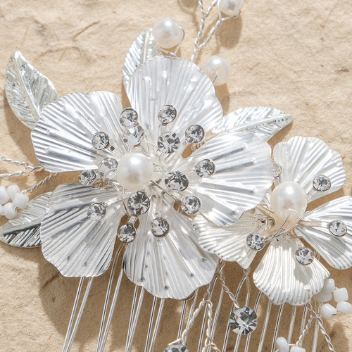 Diadema De Cristal Hecha A Mano Para Novias: Un Toque De Ele