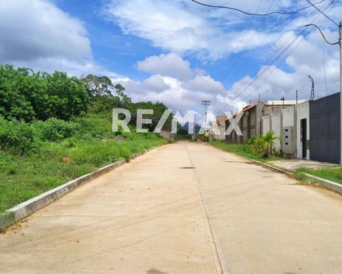 Re/max 2mil Vende, Terreno Con Bienhechuría, Guatamare, Arismendi, Isla De Margarita.
