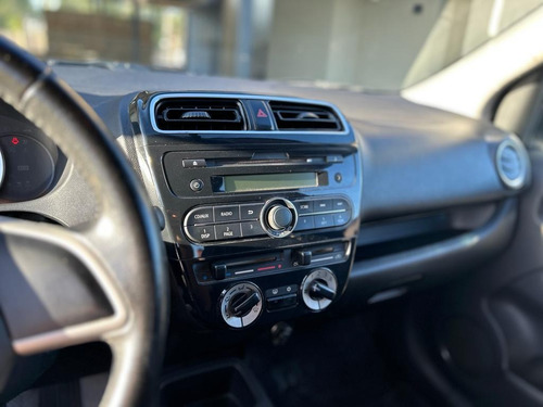 Imagen 8 de 18 de Mitsubishi Mirage Extra Full 2015 Manual