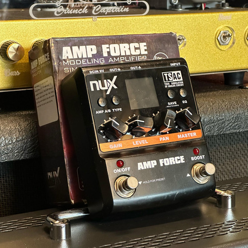 Pedal Nux Preamp Force -maismusika Preto (Usado)