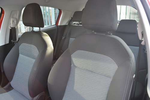 Imagen 15 de 16 de Peugeot 208 2016 1.5 Allure Touchscreen