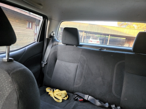 Imagen 5 de 6 de Nissan Np300 Xe 2.3d Mt