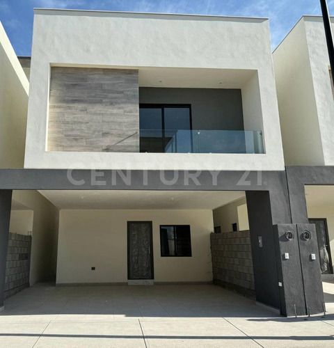 Casa En Venta En Residencial Santuario, García