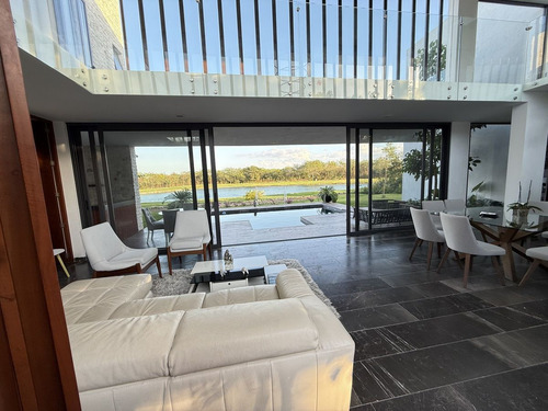 Casa En Venta En Cabo Norte, Vista Al Lago, Mérida Yucatán