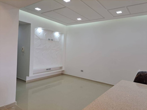Josefina Toledo: Hermoso Apartamento En Venta En El Parral, 160m², Estudio, Maletero, Circuito De Cámaras, Balcón, Gym, Sauna, Planta Y Pozo, Piscina, Caney, 259969