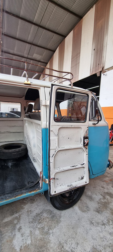 Kombi Ano 84 Com Documentação Em Dia.