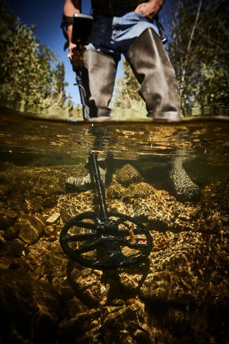 Detector de metales Minelab Equinox 600, color gris-negro
