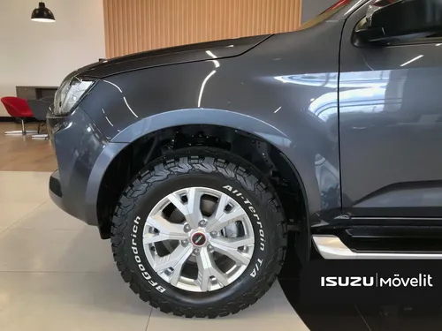 Isuzu Pickup Adventure