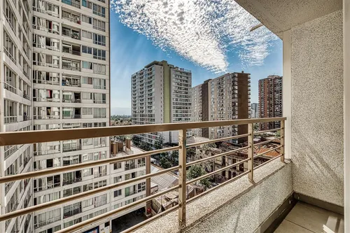 Departamento Av Independencia. Piso 12. Vista Norte