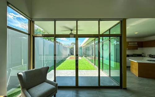 Casa De Una Planta En Venta En Mérida En Privada Arbórea En Conkal
