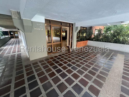 Ss: Vende Apartamento 25-17222 En Las Esmeraldas De 192,22 M2, 3h/4b/2pe2