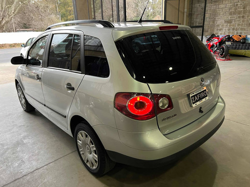 Imagen 5 de 14 de Volkswagen Suran 2010 1.6 Comfortline 101cv 11a