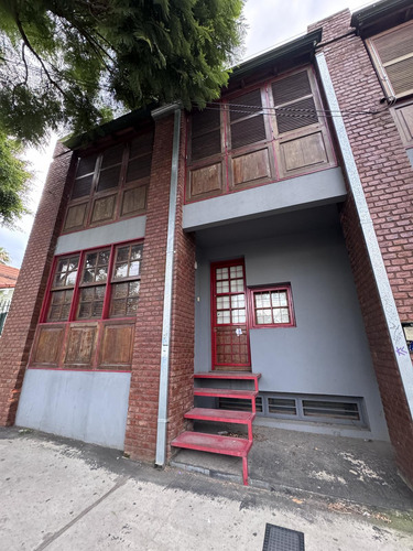 Departamento En Alquiler Con Patio, Bernal. Sin Expensas