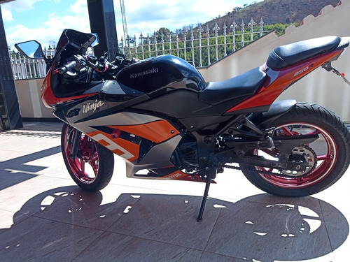 Imagem 2 de 6 de Kawasaki Ninja250r