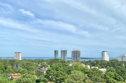 Apartamento En Venta De 3 Dormitorios En Roosevelt