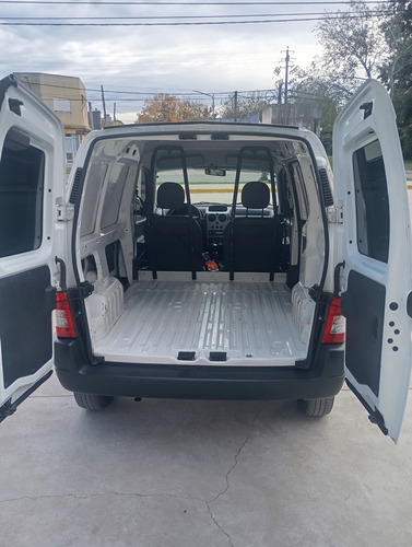 Peugeot Partner 1.6 Furgon Confort