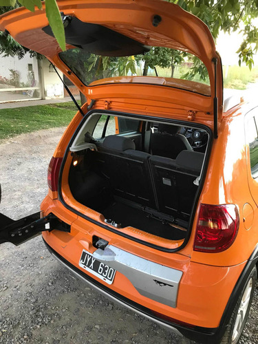 Volkswagen Crossfox 1.6 Highline 2011